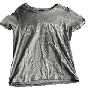 Grey scoop neck New York graphic tee